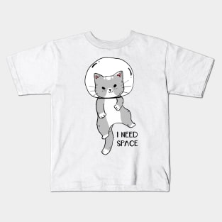 I need space, cute cat in helmet astronaut in galaxy space Kids T-Shirt